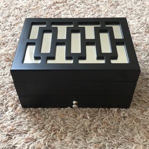 Black mirrored jewelry box